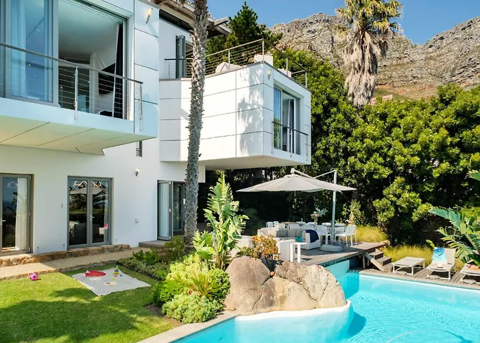 Extraordinary Family Retreat At Lobster Villa